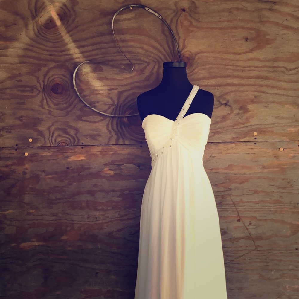 🆕 Destiny gown style #11531